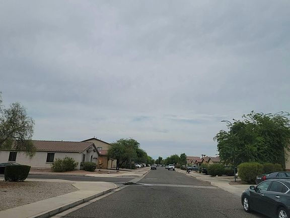 5th image of 6812 S 68th Dr