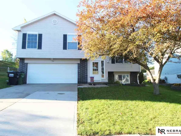 3111 Lone Tree Rd, Bellevue, NE 68123