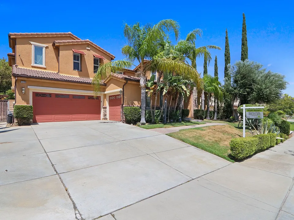 15180 Willow Wood Ln