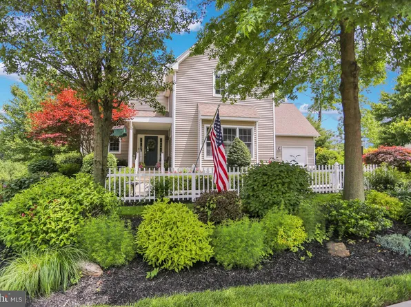 265 Merwood Dr, Morgantown, PA 19543