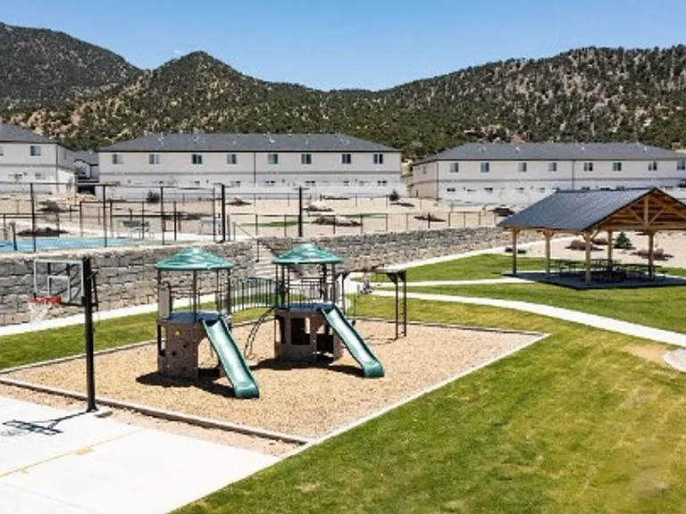 668 E Fiddlers Canyon Rd #11 — Photo 20