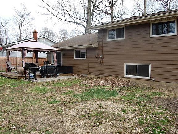 3rd image of 808 Bennett Dr