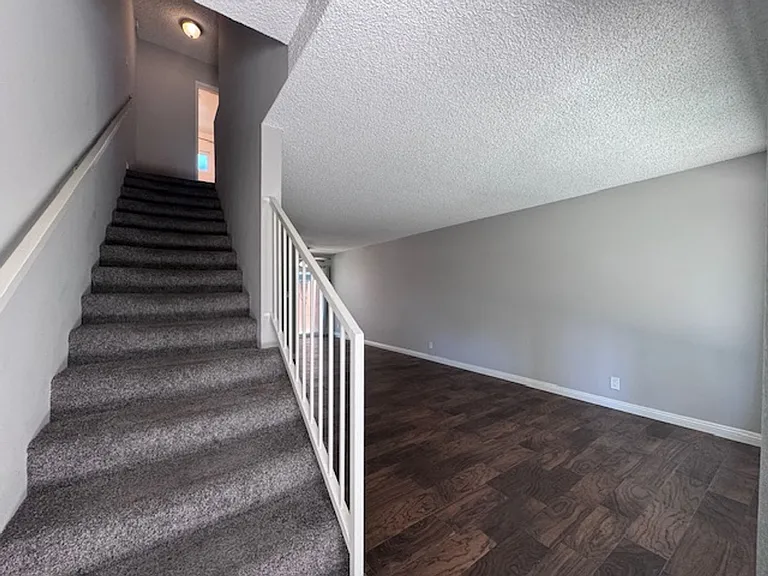 547 Cherry Ave — Photo 5