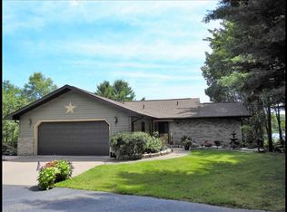 481 Riverhills Rd, Kingsford, MI 49802