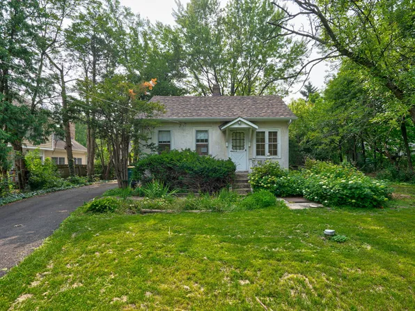 5820 Western Ave, Clarendon Hills, IL 60514
