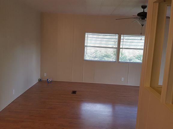 4th image of 206 Taho Cir