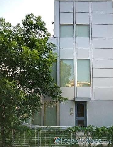 1st image of 959 W Bluff St #107