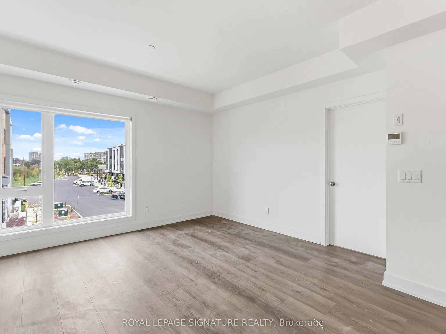 3 bed, $2,200 — Photo 2
