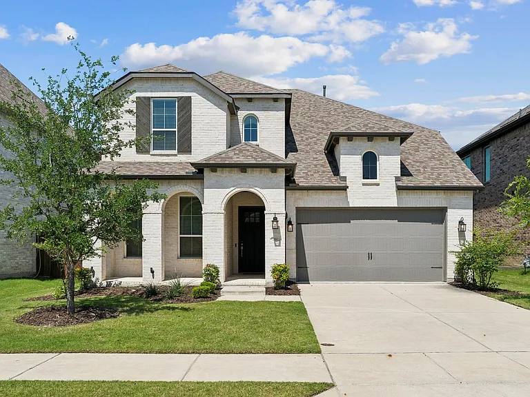 1905 Rhea Ct — Photo 1