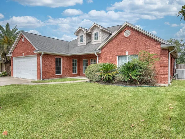 5320 Cambridge Ln, Beaumont, TX 77707