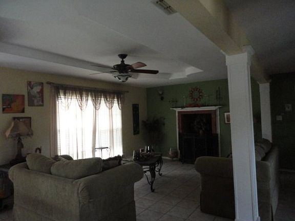 4th image of 1606 W Fern Ave