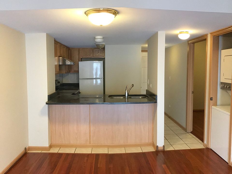 2nd image of 475 W 24th St APT 3D