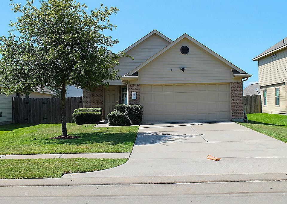 1st image of 19214 Sandelford Dr