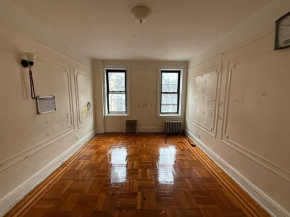 2nd image of 41-42 44th St #D