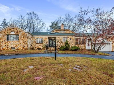 18 Locust Drive, Great Neck, NY, 11021