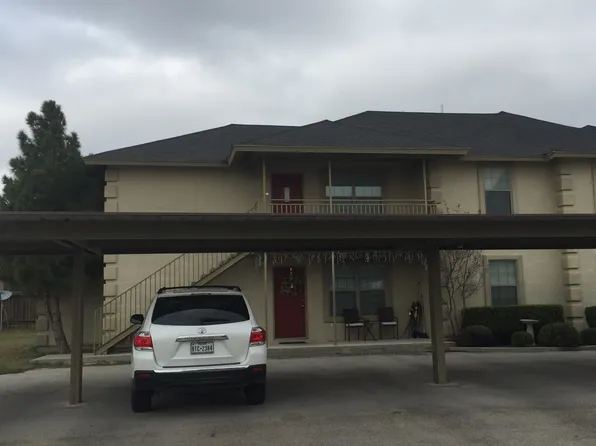 121 Ramon Cardenas Dr #B, Del Rio, TX 78840