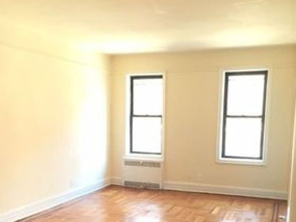 4th image of 180 E 18th St APT 2D