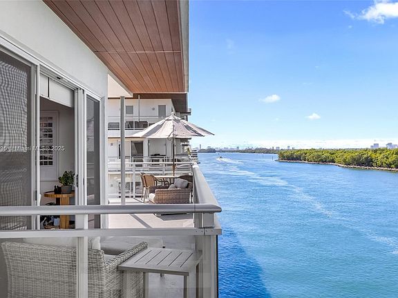 4th image of 6100 N Ocean Dr Unit 3S