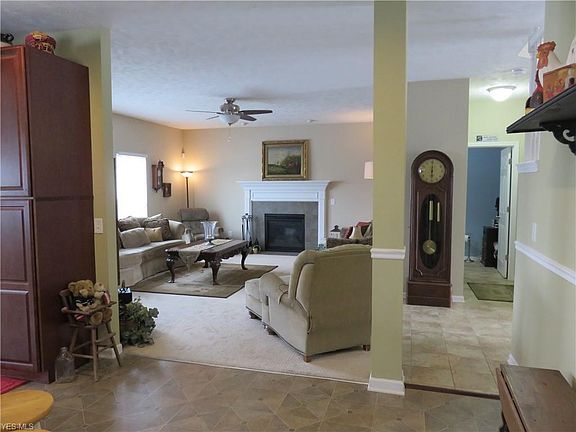 4th image of 39076 Caistor Dr