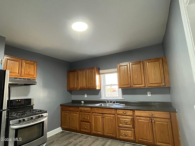 5th image of 683 State Street