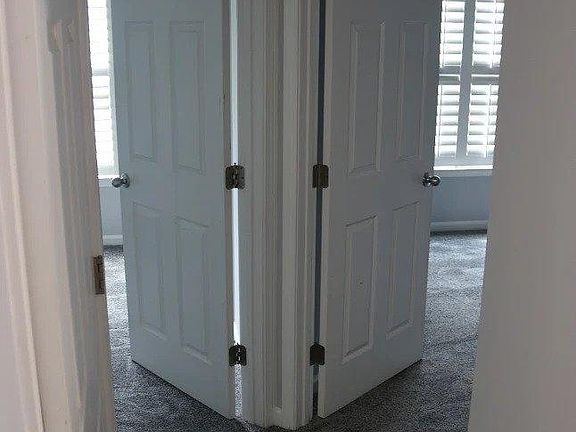 Hall to upstairs bedrooms/office