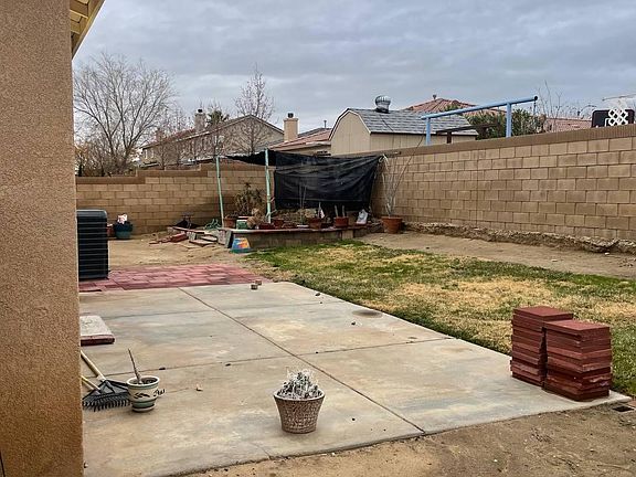 5th image of 1122 E Avenue K13