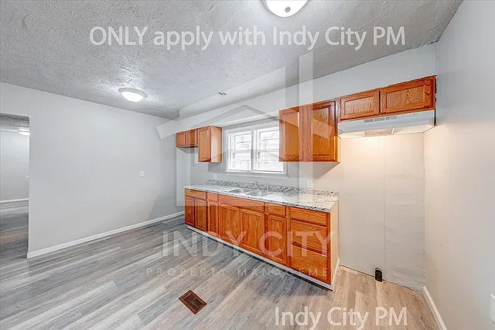 1144 McDougal St — Photo 8