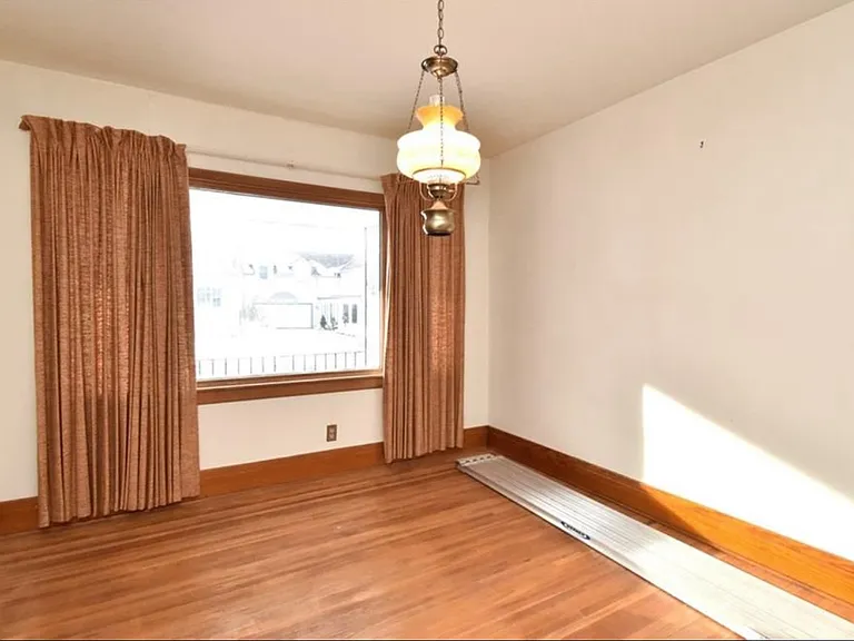 48 Modern Ave #1 — Photo 4