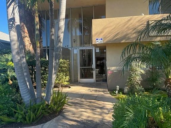 2nd image of 914 Euculpyus Ave #1