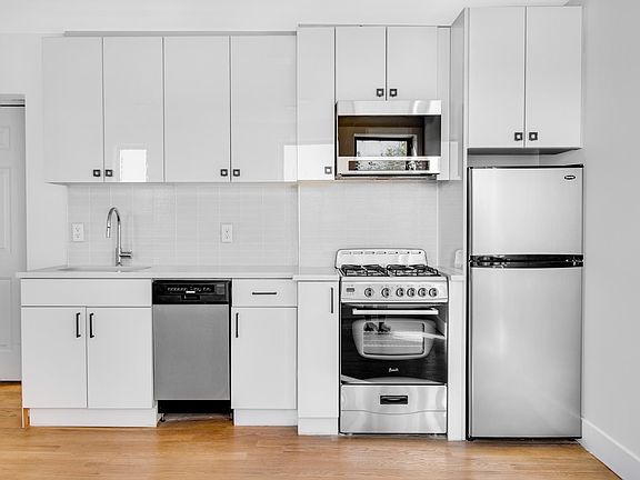 2nd image of 74 Lexington Ave #3