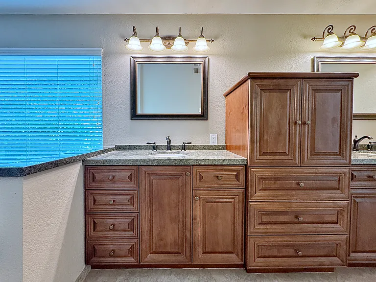 1652 Longview Dr — Photo 14