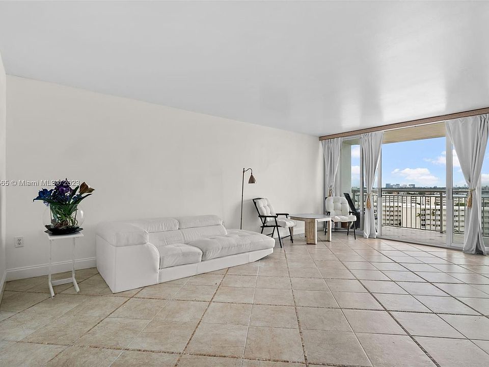 1st image of 18011 Biscayne Blvd APT 1001