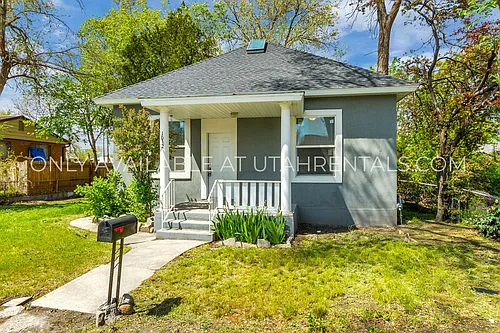 1032 S Jeremy St Photo 1