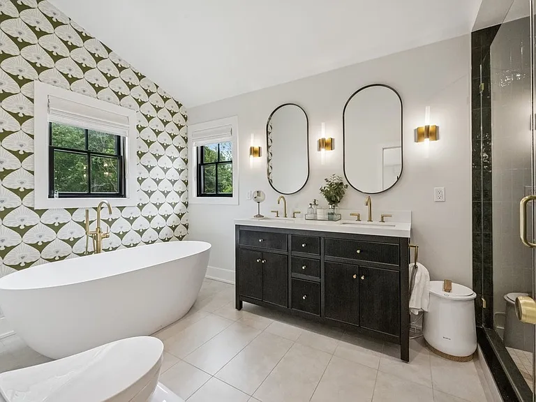 45 Sandra Rd — Photo 32