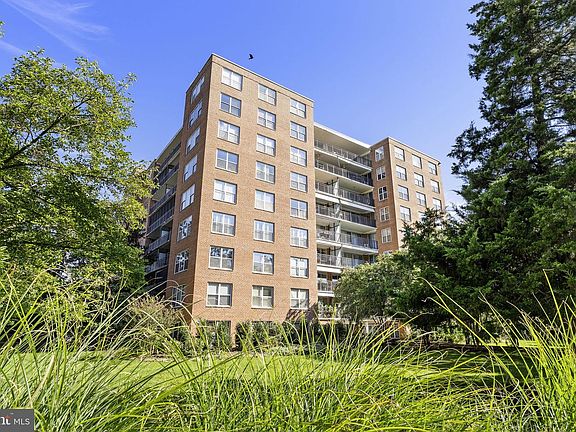 2nd image of 3900 Watson Pl NW #B-4g