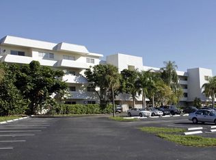 7410 SW 82nd St APT K410, Miami, FL 33143