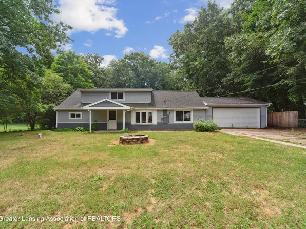 5504 Ann Dr, Bath, MI 48808