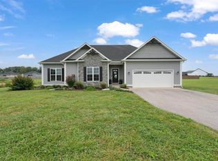 729 Ayers Ln, Scottsville, KY 42164