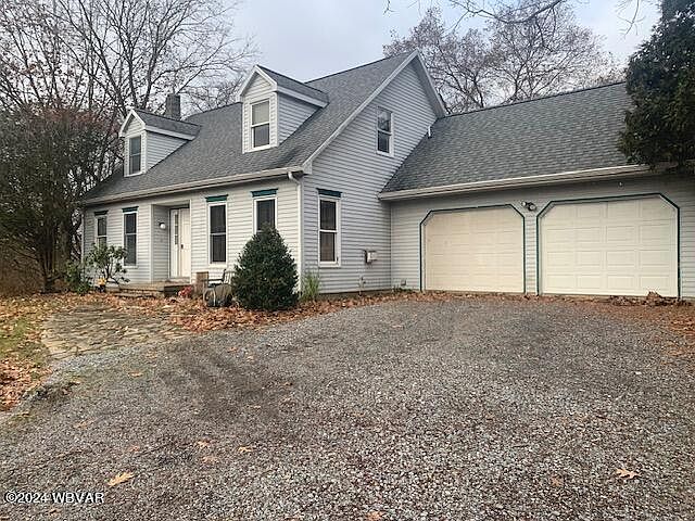1st image of 431 Carpenters Ln