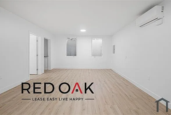 1136 S Alvarado St #1-5 — Photo 2