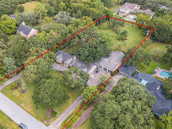 4th image of 417 Hillcrest Dr