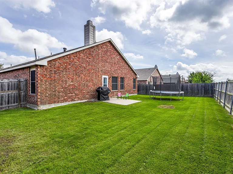 1213 Columbus Ln — Photo 24