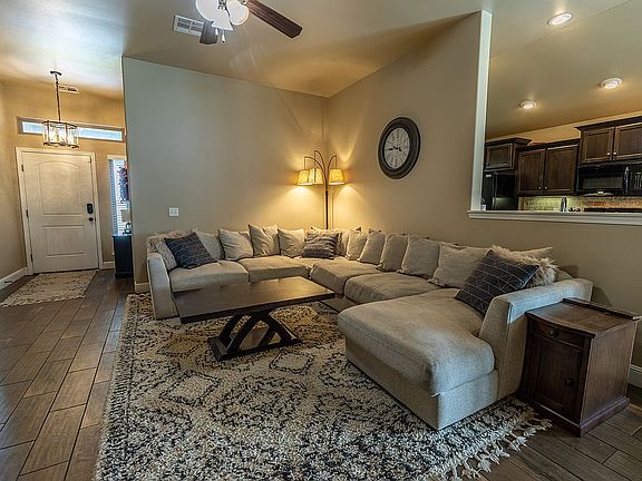 Spacious living room