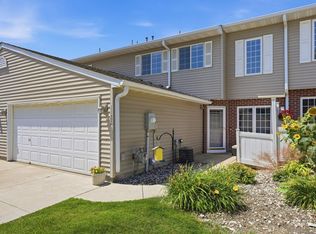 1122 Heather Ln, Waconia, MN 55387