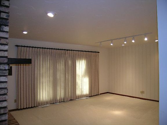 5th image of 1302 W E St