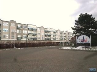 310 The Promenade #310, Edgewater, NJ 07020