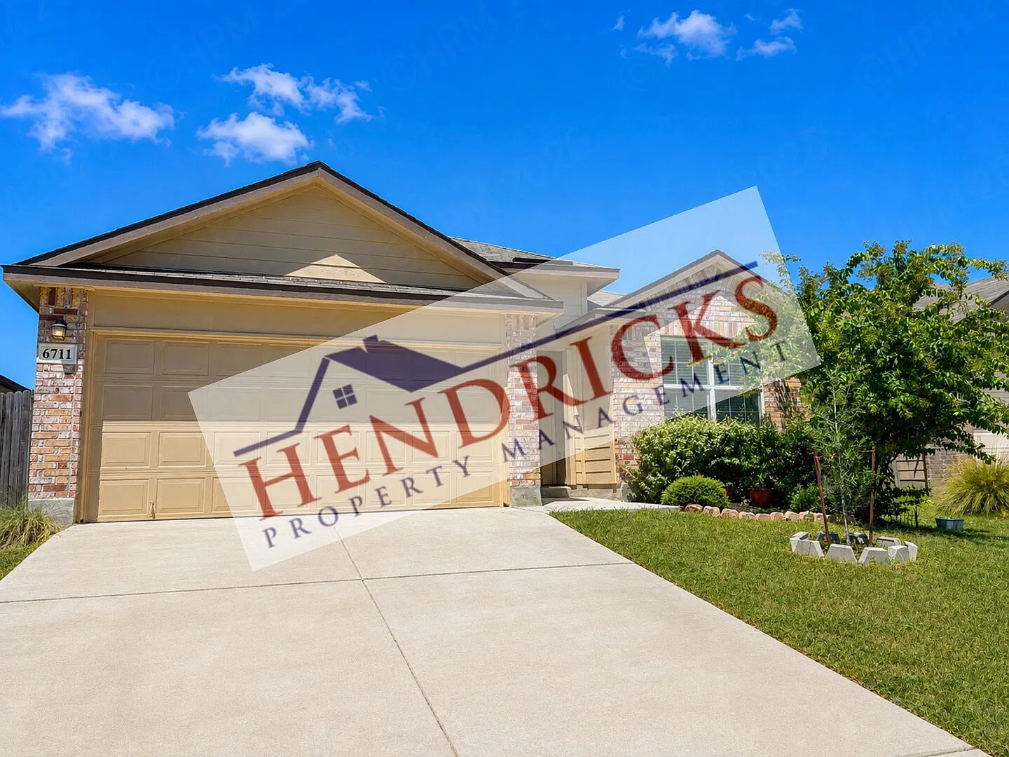 6711 Hoffman Plain, San Antonio, TX 78252 | Home for Rent — Photo 3