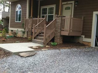 67 White Oak Rd, Arden, NC 28704