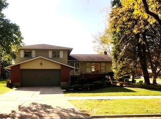 1014 N Greenfield Ln, Mount Prospect, IL
