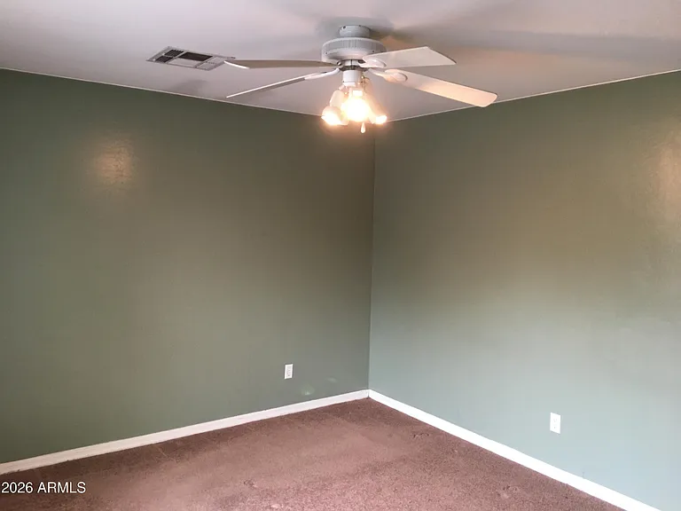 2536 E McArthur Dr — Photo 7
